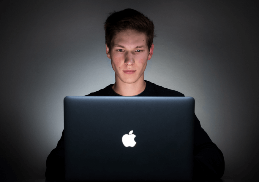 Eye strain symptoms, Photo by Grzegorz Walczak on Unsplash Eye strain symptoms, Photo by Grzegorz Walczak on Unsplash